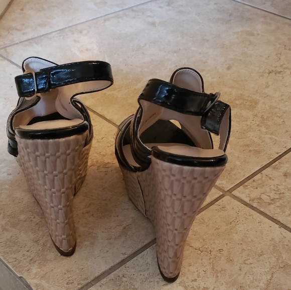 Wet Seal shoes - Picture 3 of 5